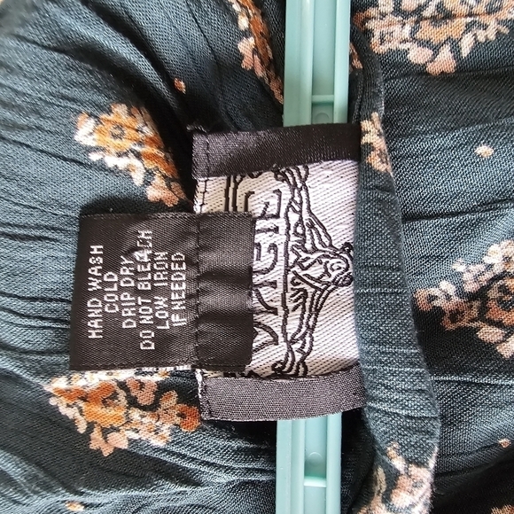 Boho Angie V-Neck Bell Sleeve Dress womens size s - Picture 8 of 10